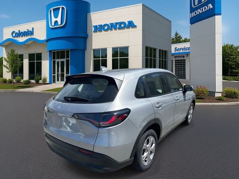 Used 2023 Honda HR-V LX image 6