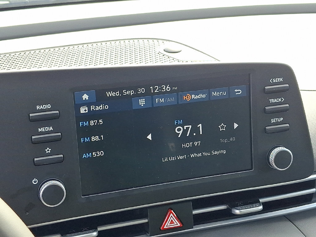Used 2026 Hyundai Elantra Sport FWD image 17