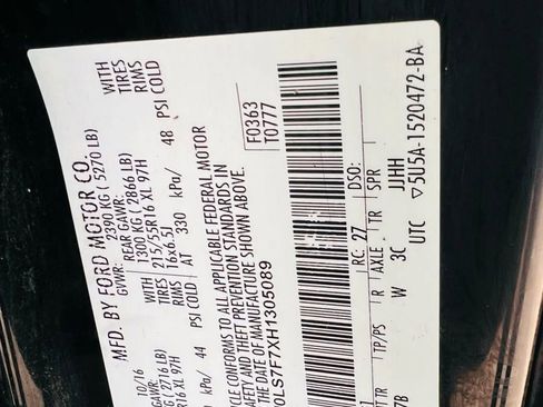 Used 2017 Ford Transit Connect XLT image 25