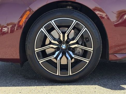 Used 2023 BMW 740i image 10