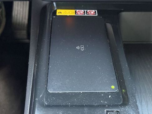 Used 2025 Toyota Camry LE image 22