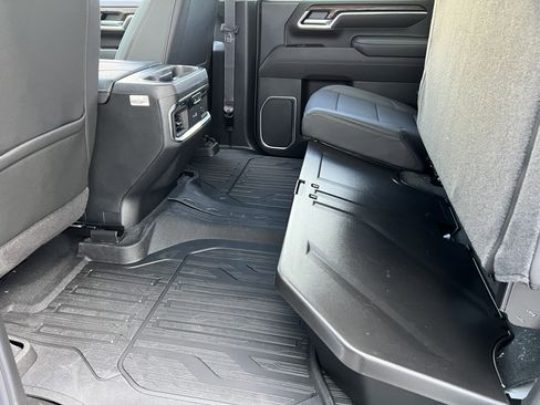 New 2026 GMC Sierra 2500 SLT w/ SLT Premium Package AWD/4WD image 19