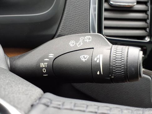 Used 2021 Volvo XC90 T6 Momentum w/ Protection Package Premier image 26