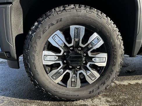 New 2025 GMC Sierra 2500 Denali w/ Denali Reserve Package image 9