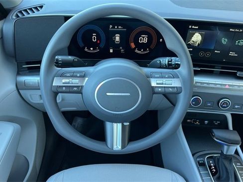 New 2026 Hyundai Kona SE image 14