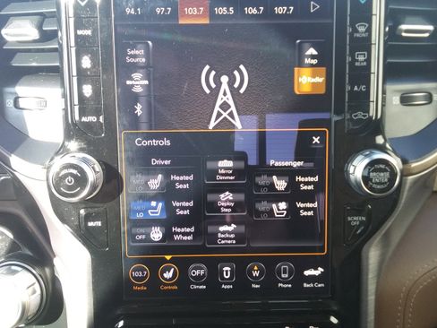 Used 2020 RAM 1500 Limited image 28