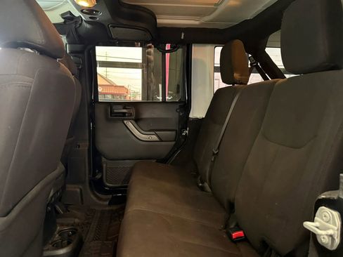 Used 2018 Jeep Wrangler Unlimited Sport image 22