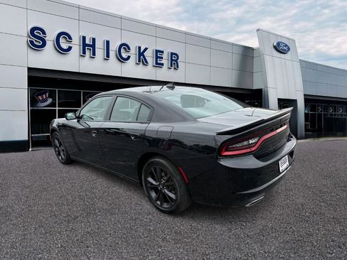 Used 2021 Dodge Charger SXT w/ Blacktop Package AWD/4WD image 3