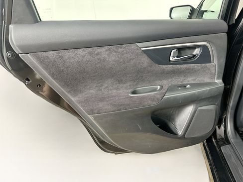 Used 2013 Nissan Altima 2.5 S FWD image 24