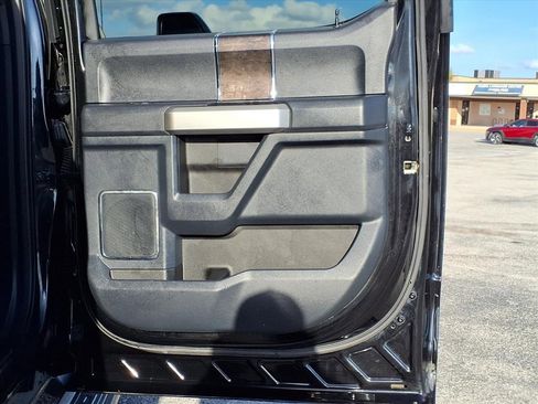 Used 2022 Ford F250 Lariat w/ Black Appearance Package image 16
