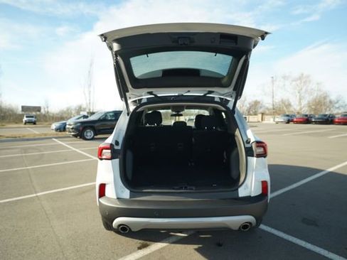 Used 2023 Ford Escape Active image 17