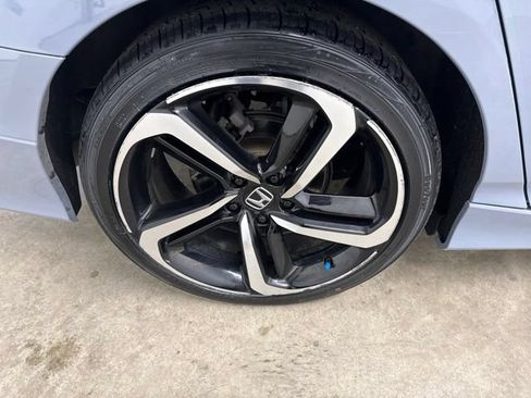 Used 2022 Honda Accord Sport image 11