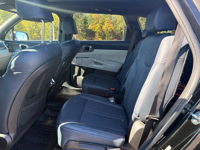 Certified 2023 Kia Sorento SX Prestige AWD/4WD image 13