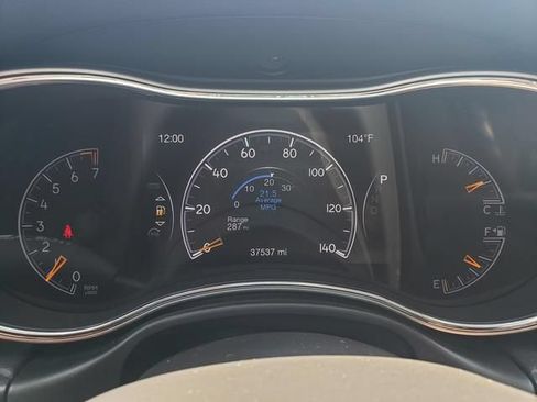 Used 2021 Jeep Grand Cherokee Laredo AWD/4WD image 32