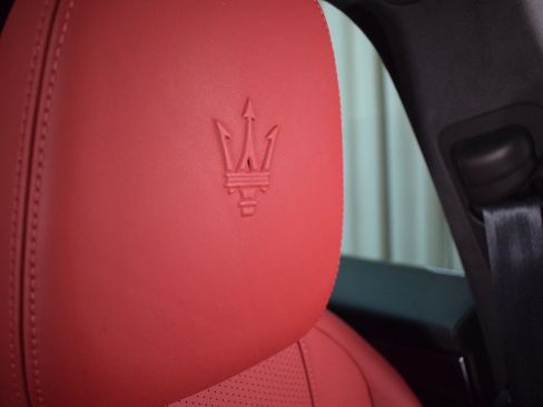 Used 2024 Maserati Grecale Trofeo image 35