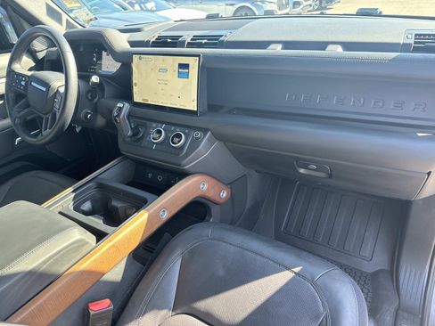 Used 2024 Land Rover Defender 110 X image 13
