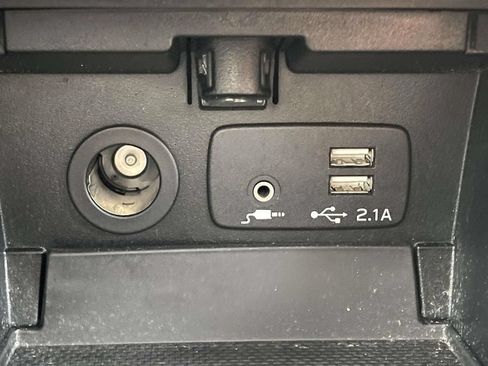 Used 2019 Subaru Outback 2.5i Touring w/ Popular Package #3A AWD/4WD image 21