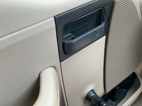 Used 2004 Ford F150 XL RWD image 9
