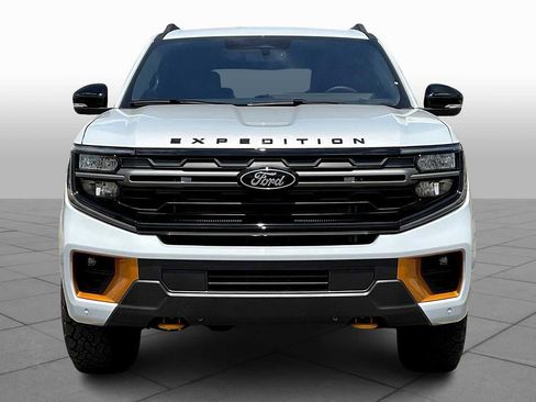 New 2025 Ford Expedition Tremor image 3