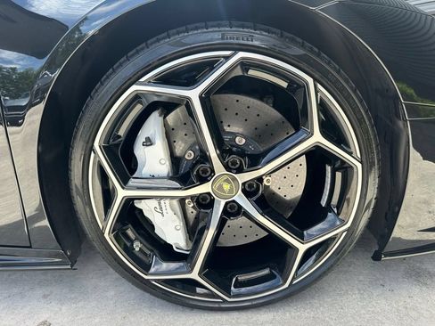 Used 2020 Lamborghini Huracan EVO AWD/4WD image 17
