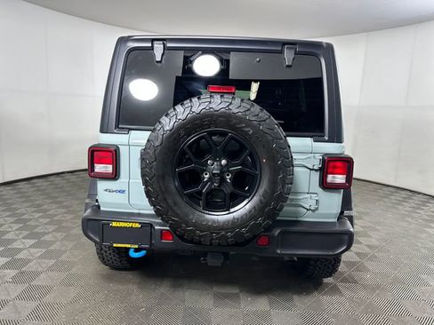 Used 2024 Jeep Wrangler Unlimited image 4