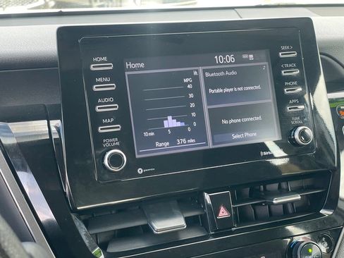 Used 2022 Toyota Camry LE FWD image 18