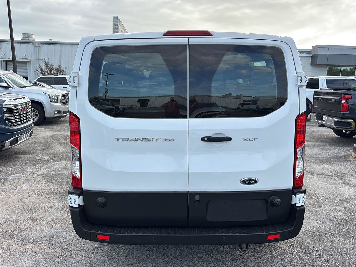 Used 2024 Ford Transit 350 XLT RWD image 6