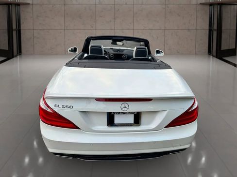 Used 2015 Mercedes-Benz SL 550 image 10