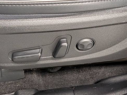 Used 2022 Hyundai Santa Fe SEL w/ Convenience + Premium Package AWD/4WD image 11