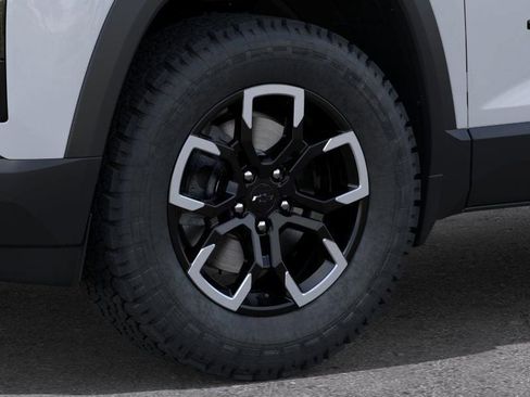 New 2026 Chevrolet Equinox ACTIV w/ Convenience Package III AWD/4WD image 9
