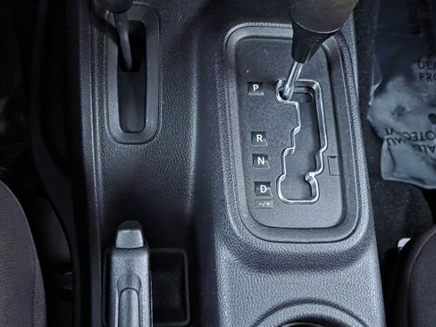 Used 2013 Jeep Wrangler Sport image 15