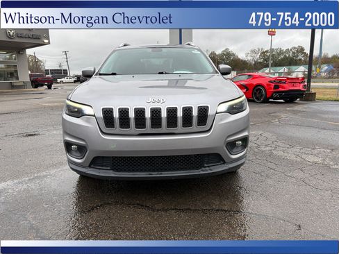 Used 2020 Jeep Cherokee Latitude Plus image 2