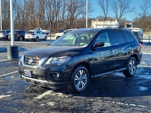 Used 2019 Nissan Pathfinder SL image 3