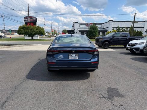 Used 2023 Honda Accord EX image 6