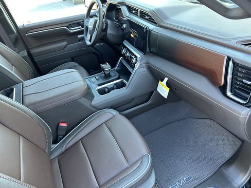 New 2026 GMC Sierra 1500 Denali w/ Denali Reserve Package image 39