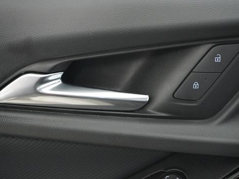 Used 2026 Chevrolet Equinox LT w/ Safety and Technology Package image 14