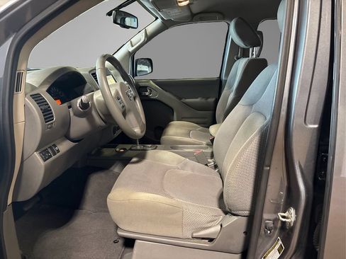 Used 2020 Nissan Frontier SV RWD image 10