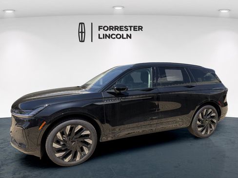 New 2026 Lincoln Nautilus Reserve w/ Jet Appearance Package AWD/4WD image 7