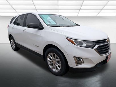 Used 2021 Chevrolet Equinox LS w/ LS Convenience Package