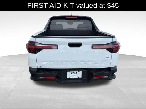 Used 2025 Hyundai Santa Cruz SEL AWD/4WD image 6