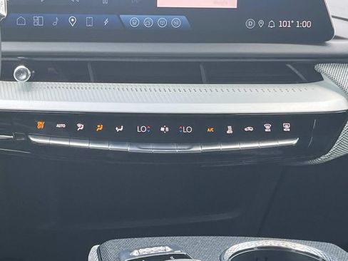 Certified 2025 Cadillac Optiq Sport 2 w/ LPO, Floor Liner Package AWD/4WD image 17