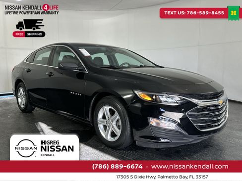 Used 2022 Chevrolet Malibu LS image 2