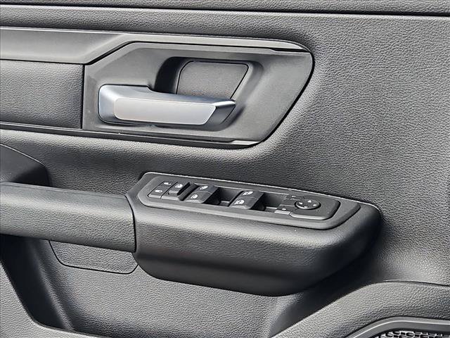 Used 2026 RAM 1500 Warlock AWD/4WD image 11