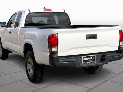 Used 2019 Toyota Tacoma SR image 8