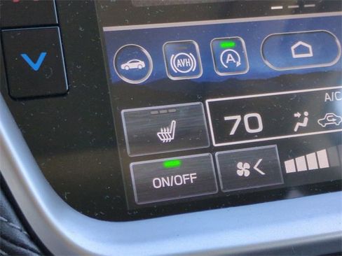 Certified 2025 Subaru Outback Limited image 28