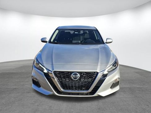 Used 2021 Nissan Altima 2.5 SV image 2