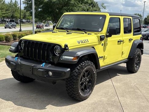 Used 2023 Jeep Wrangler Unlimited w/ Cold Weather Group AWD/4WD image 10