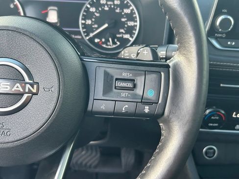 Used 2022 Nissan Rogue SV w/ SV Premium Package FWD image 40