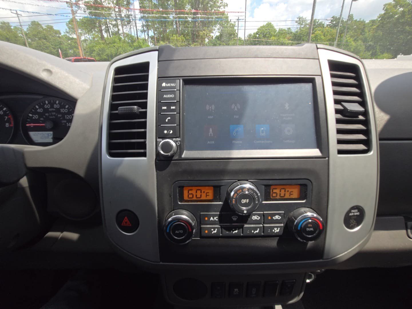 Used 2020 Nissan Frontier SV RWD image 21