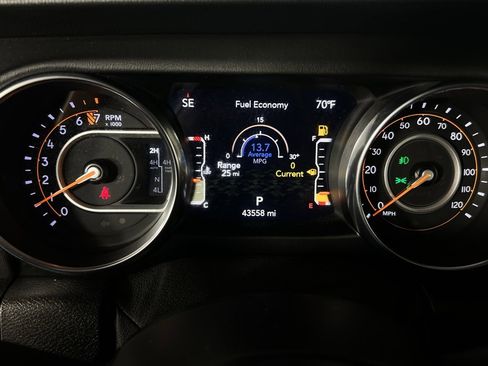 Certified 2022 Jeep Gladiator Overland w/ Popular Equipment Package image 17